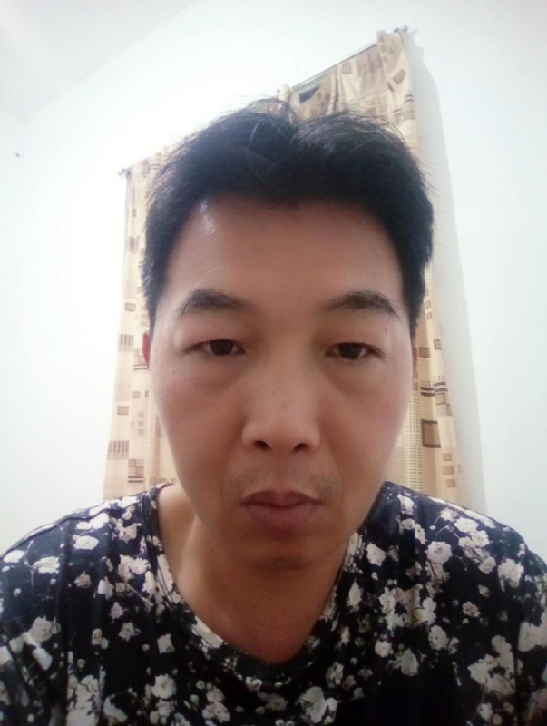 繁华哀伤的第一张照片--东山相亲网