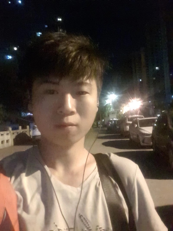 流星的瞬间的第一张照片--东山相亲网