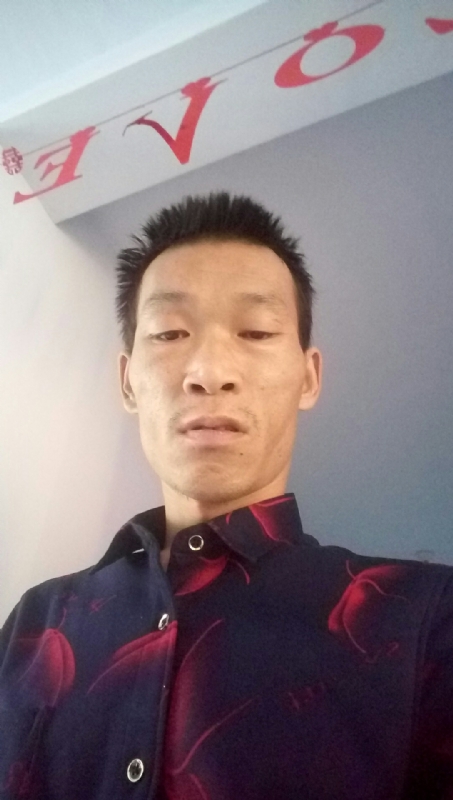 向阳的第一张照片--东山相亲网
