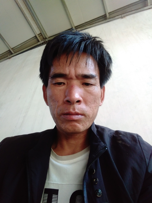 项斌的第一张照片--东山相亲网