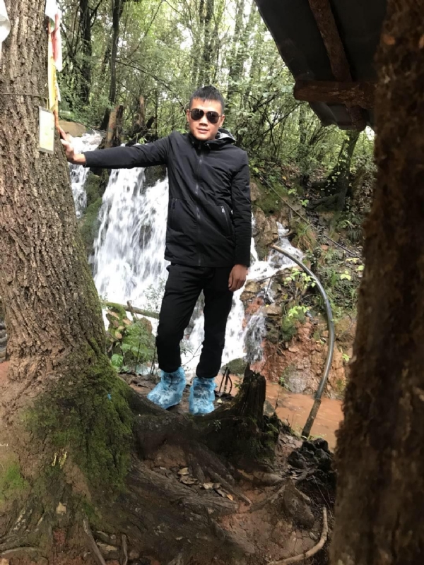 譕忄的第一张照片--东山相亲网