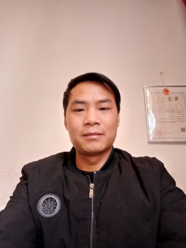 追寻爱情她在哪里的第一张照片--东山相亲网