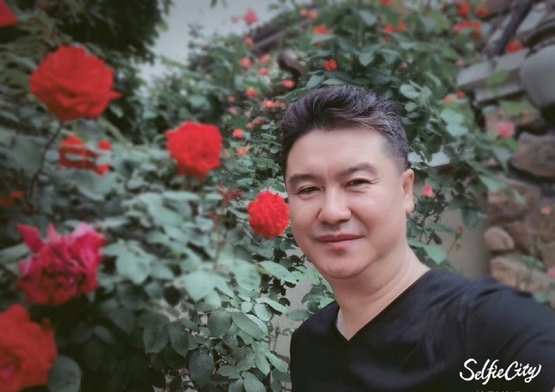 姓李名光耀的第一张照片--东山相亲网