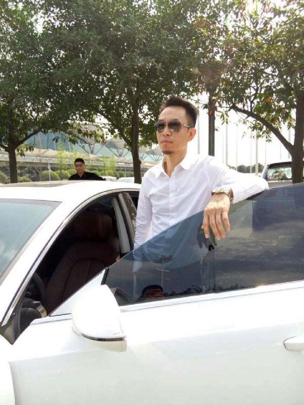杨岳的第一张照片--东山相亲网