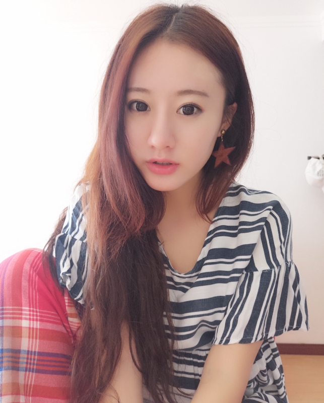 没有故事的女同学的第二张照片--东山相亲网