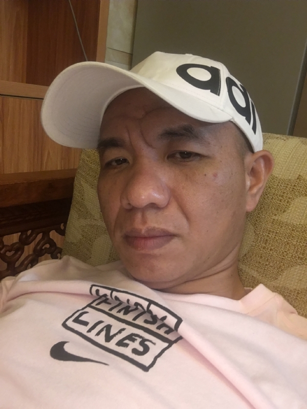坚持到底的第一张照片--东山相亲网