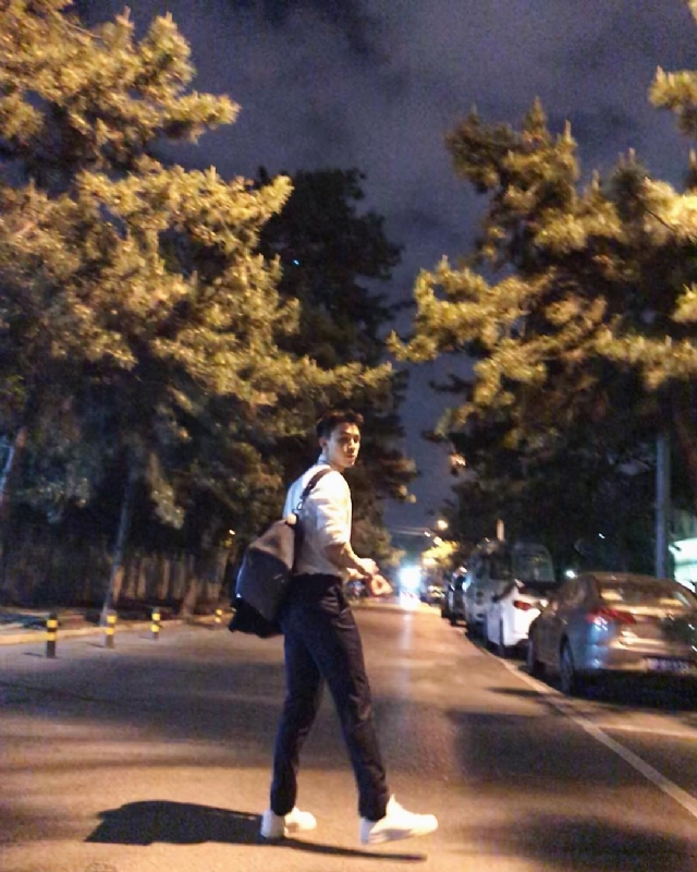 深海的第二张照片--东山相亲网