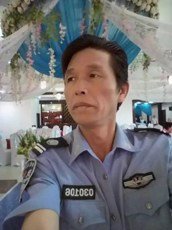 卧窗听雨的第二张照片--东山相亲网