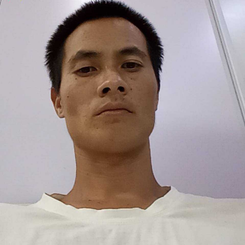 孤独的第一张照片--东山相亲网