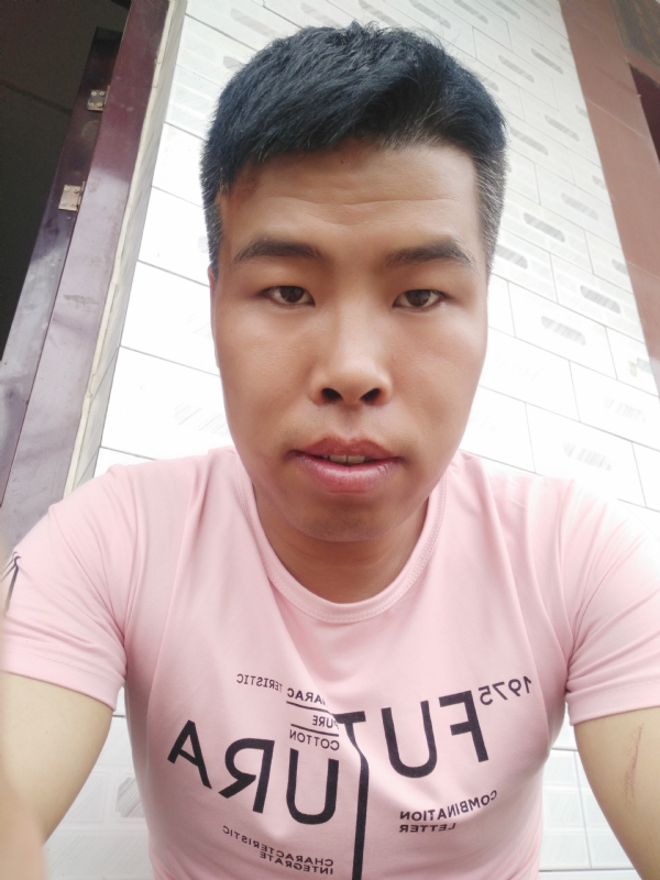 守护爱情的第一张照片--东山相亲网