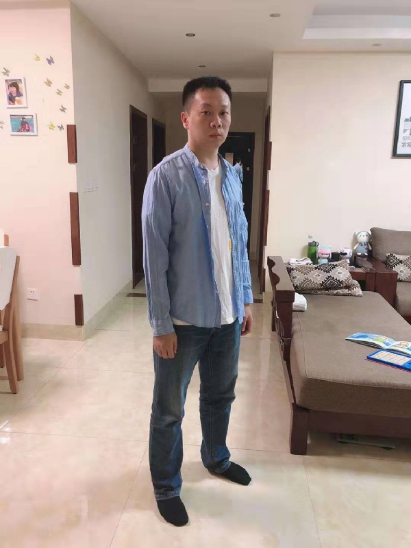 以勒的第一张照片--东山相亲网