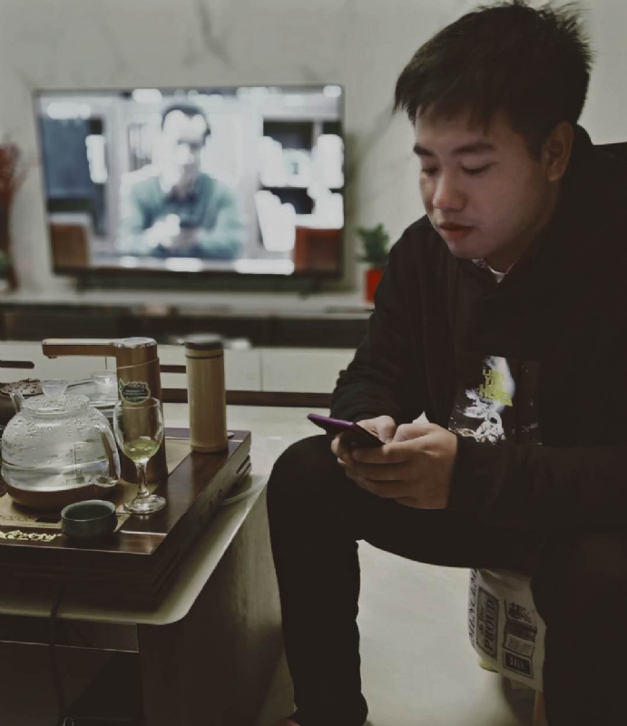 嗯今年能脱单吗的第一张照片--东山相亲网