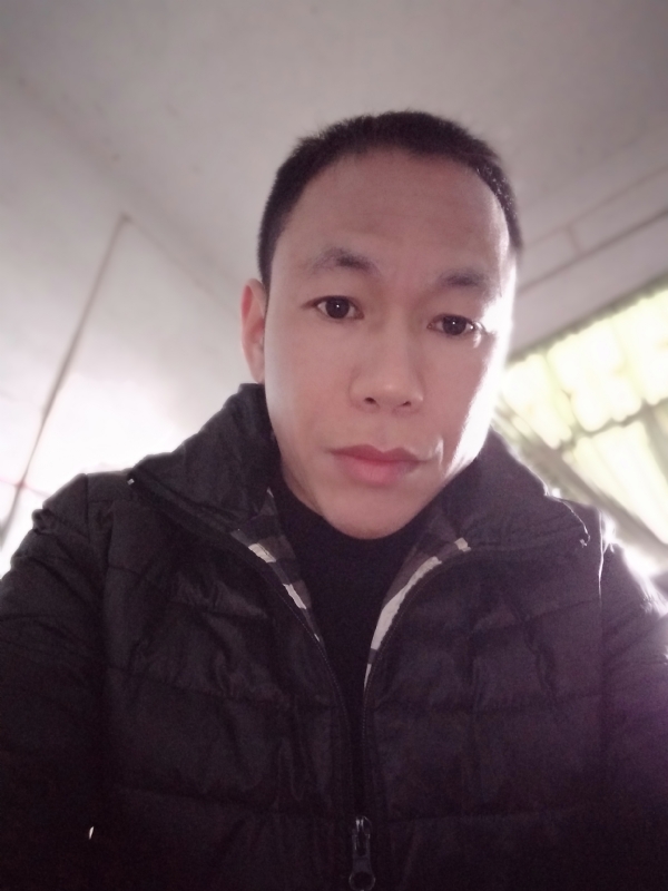 相信真爱的第一张照片--东山相亲网