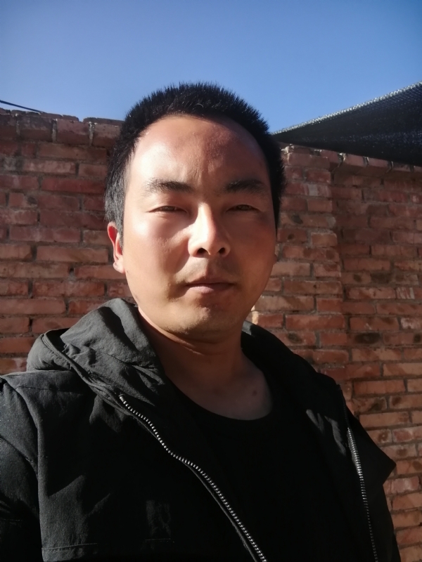 流年寂寞了谁的容颜的第一张照片--东山相亲网