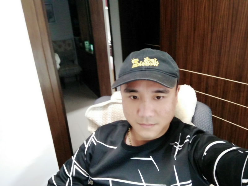 坚持我爱的第一张照片--东山相亲网
