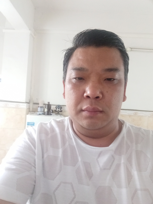帅帅的第一张照片--东山相亲网
