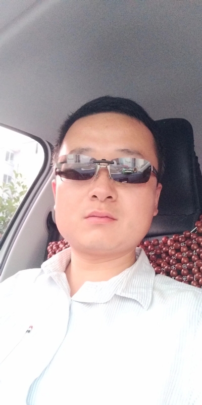痛苦的单身狗的第二张照片--东山相亲网