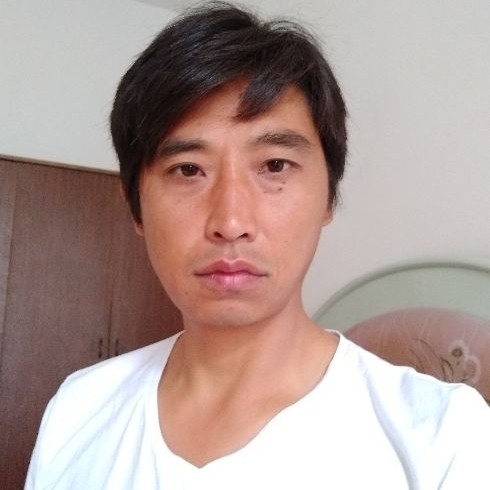 莞尔一笑的第一张照片--东山相亲网