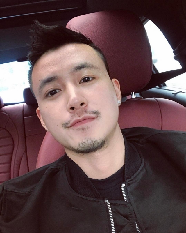 隆刘的第二张照片--东山相亲网