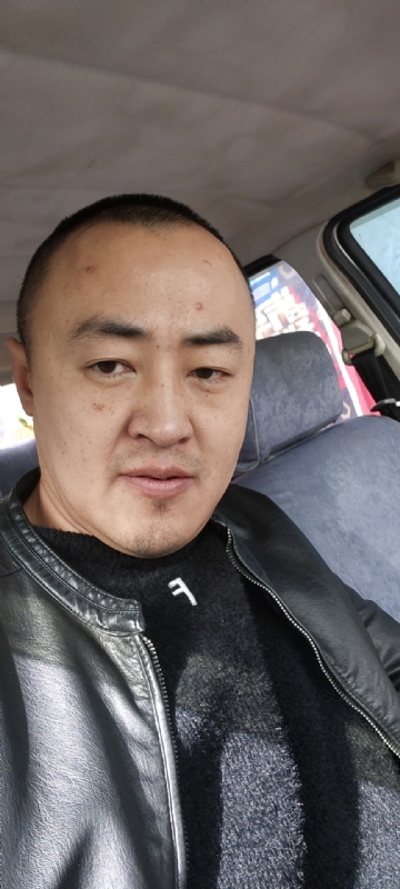 精神九哥的第一张照片--东山相亲网
