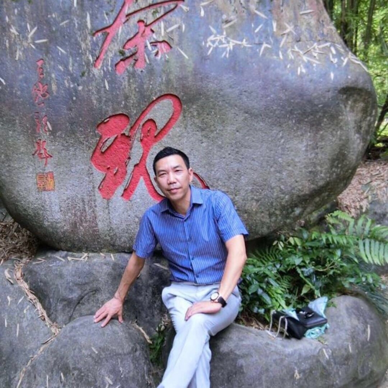 老·黄的第一张照片--东山相亲网