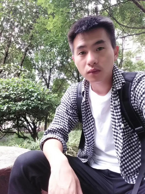 小杨的第一张照片--东山相亲网
