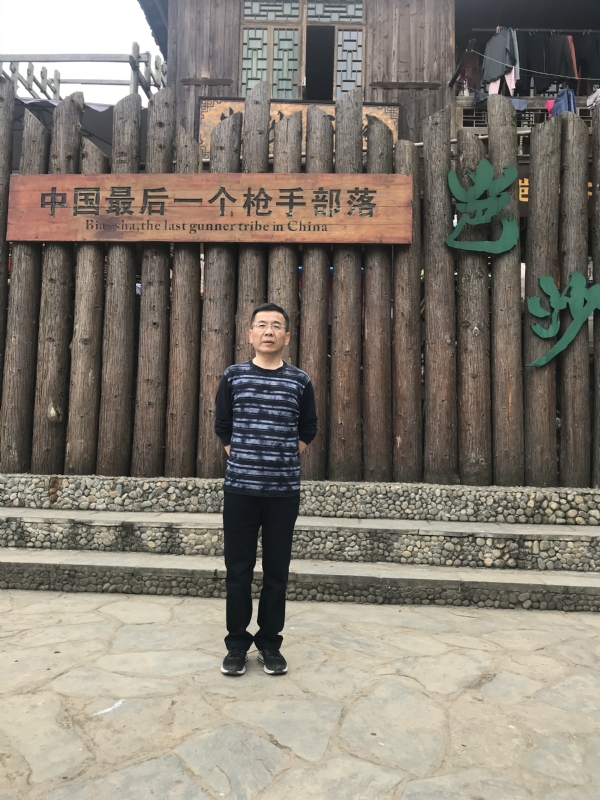 屯里的富豪的第一张照片--东山相亲网