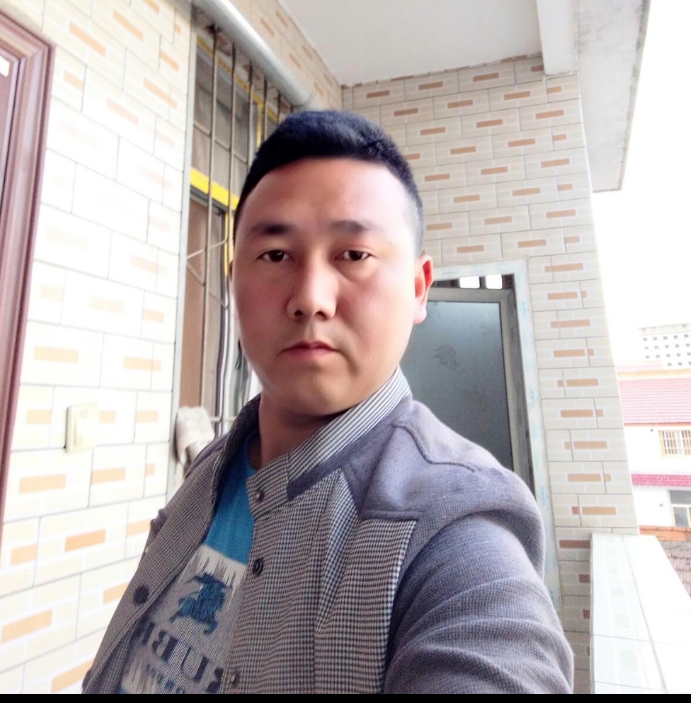 帅帅的大叔的第一张照片--东山相亲网