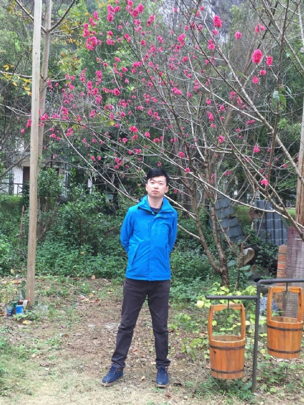 金生水起的第一张照片--东山相亲网