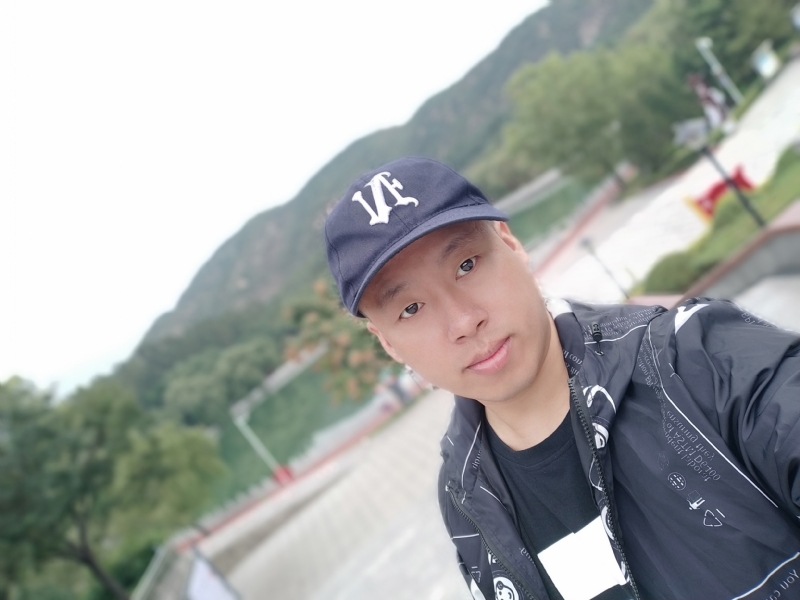 阳光的第一张照片--东山相亲网