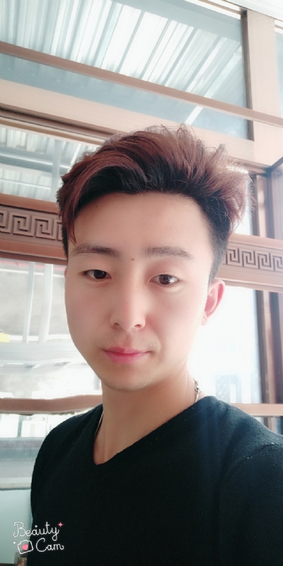 拼命微笑的第二张照片--东山相亲网