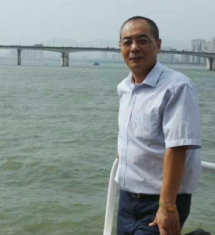 辛民的第二张照片--东山相亲网