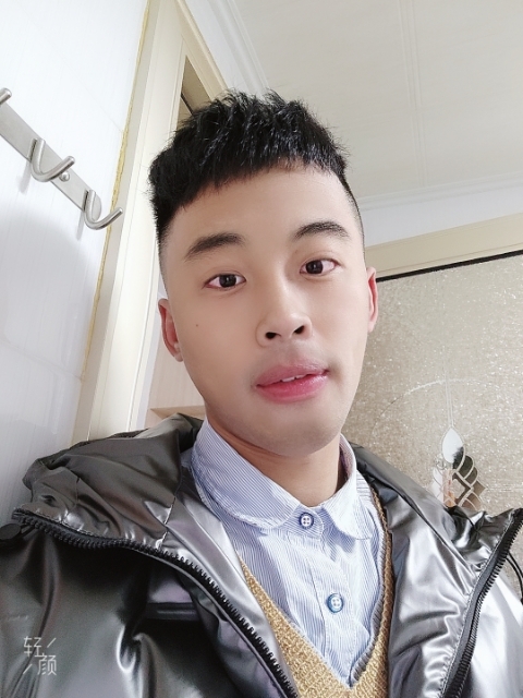 幼稚鬼的第一张照片--东山相亲网