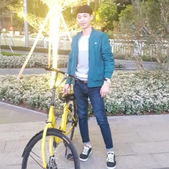 李伟的第一张照片--东山相亲网