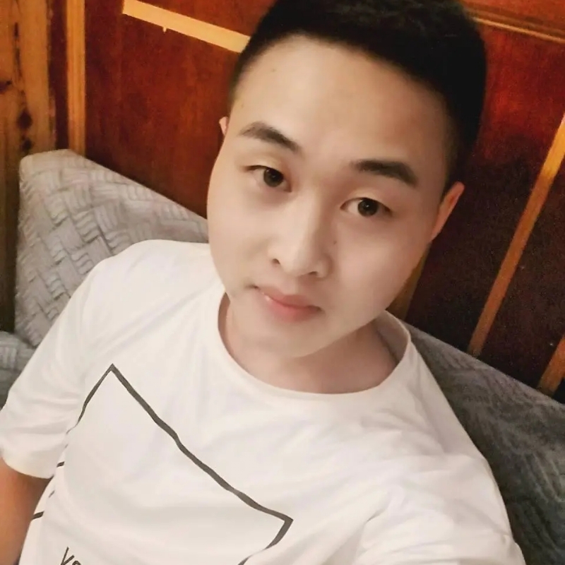娃娃脸小爸爸的第一张照片--东山相亲网