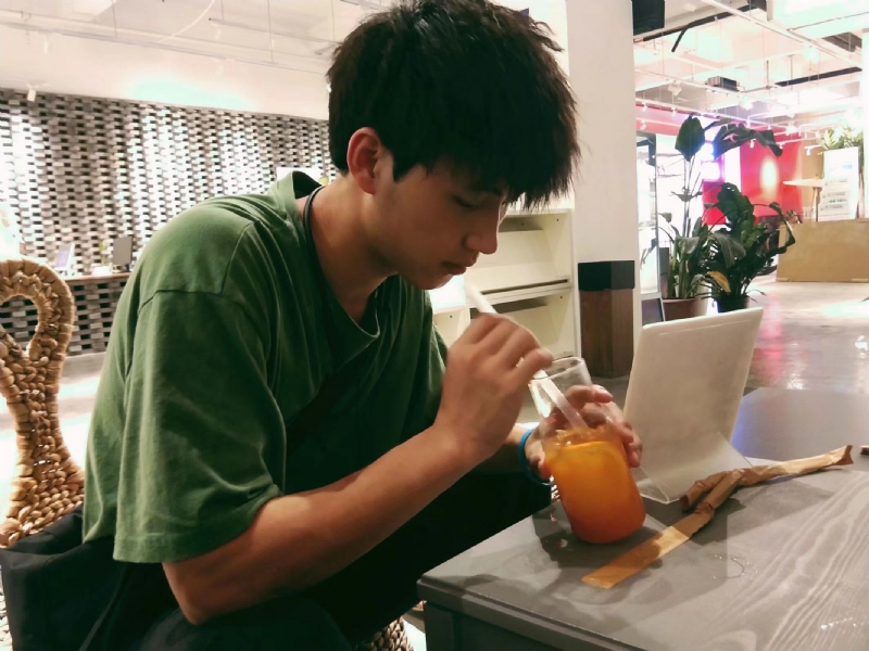 一花一世界的第一张照片--东山相亲网