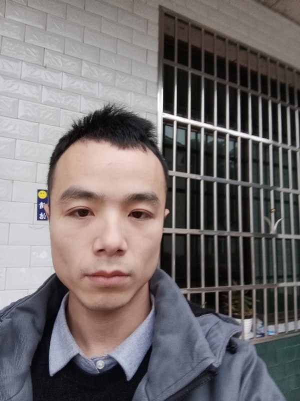 笑得那么开心的第一张照片--东山相亲网