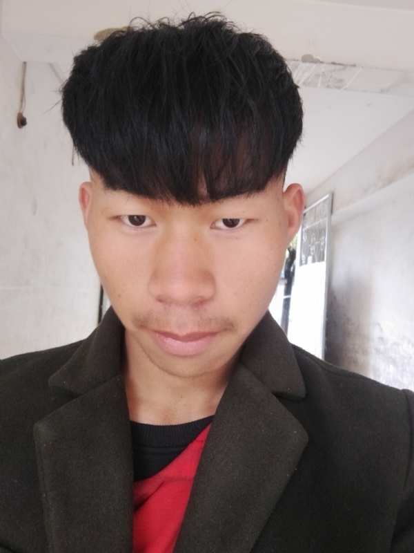 少年不在少的第一张照片--东山相亲网