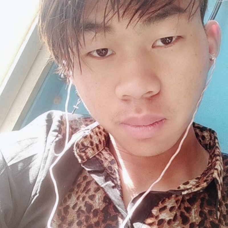 少年不在少的第三张照片--东山相亲网