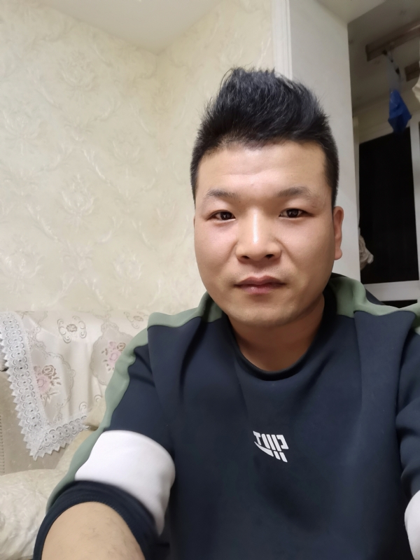 小猪猪的第一张照片--东山相亲网