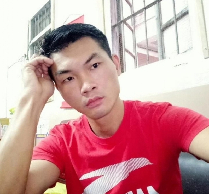 英俊的台灯的第一张照片--东山相亲网