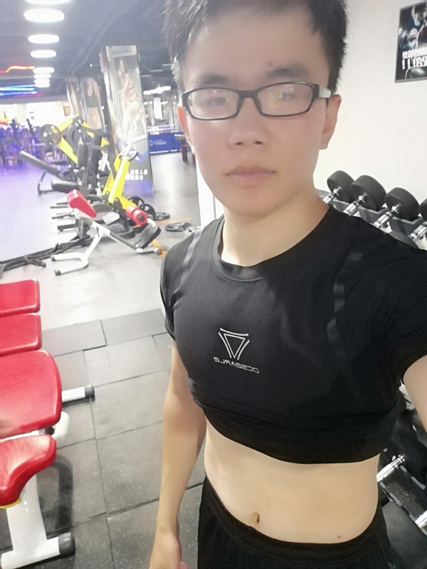石榴裙下的第一张照片--东山相亲网
