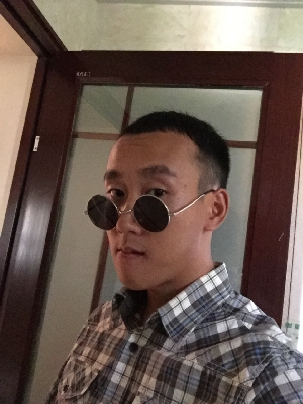 悲喜的第一张照片--东山相亲网