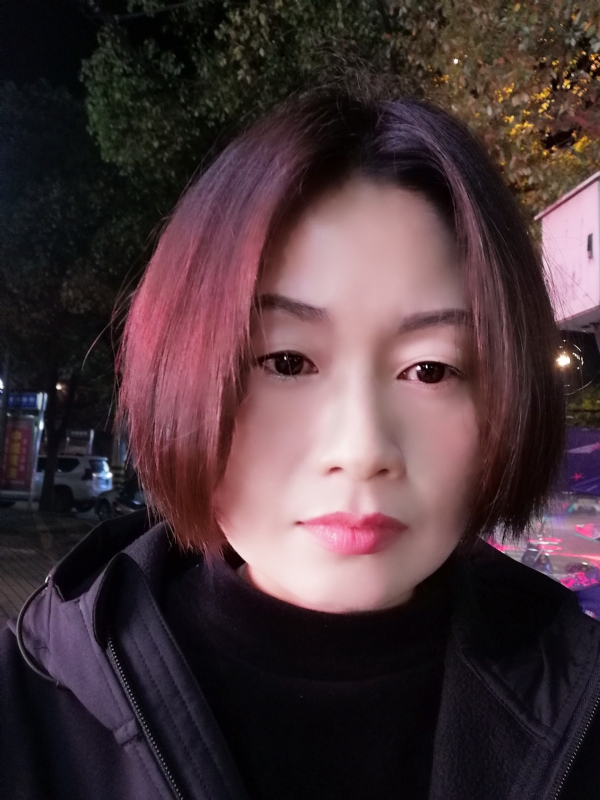 风中百合的第一张照片--东山相亲网