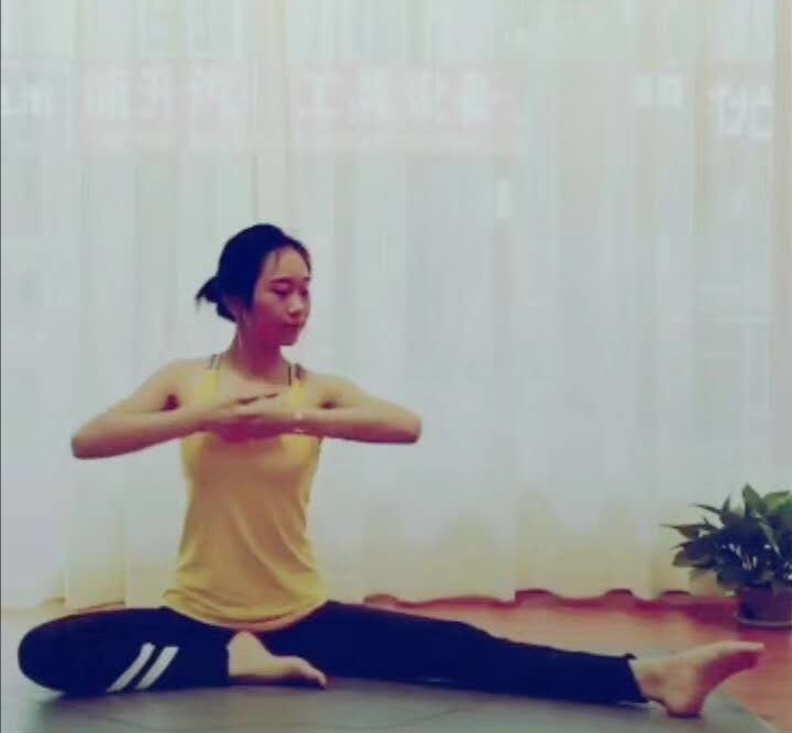 静静子的第一张照片--东山相亲网