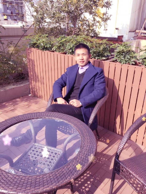 哥哥的第一张照片--东山相亲网