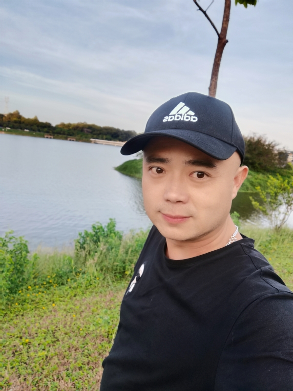 石头哥的第一张照片--东山相亲网