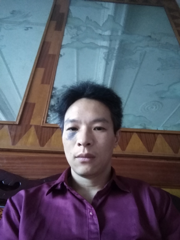 风中落叶的第一张照片--东山相亲网
