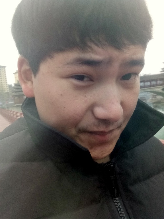侗族青年作家超超的第二张照片--东山相亲网