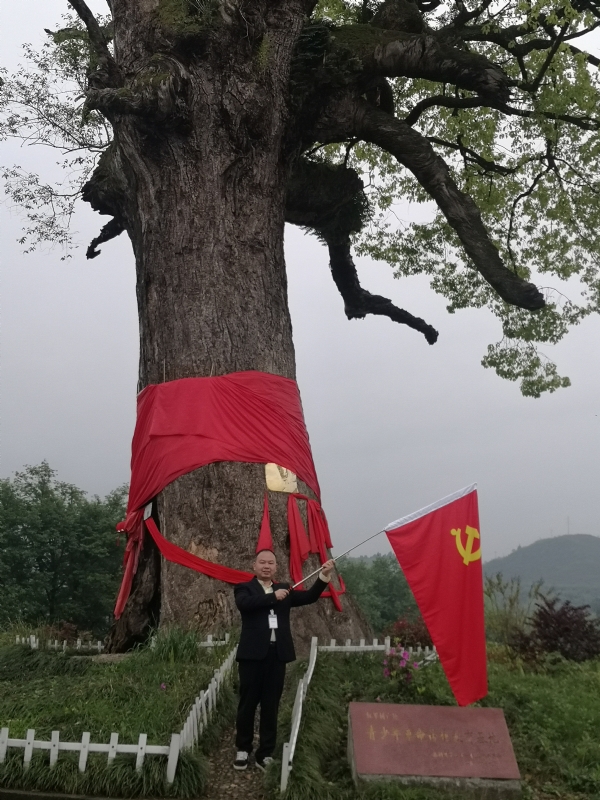 辉辉的第一张照片--东山相亲网